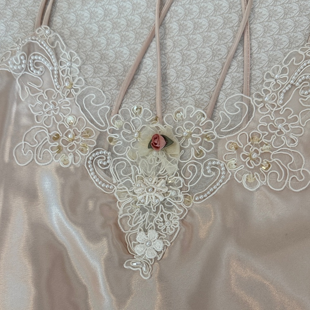 Lace & Beaded Detailed Short Robe  with Chemise by California Dynasty S - Picture 3 of 16